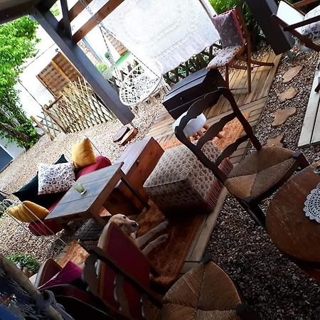 Chez Gladys Et Ses Enfants Hotel Lain Екстериор снимка