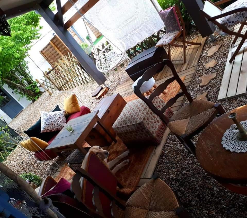 Chez Gladys Et Ses Enfants Hotel Lain Екстериор снимка