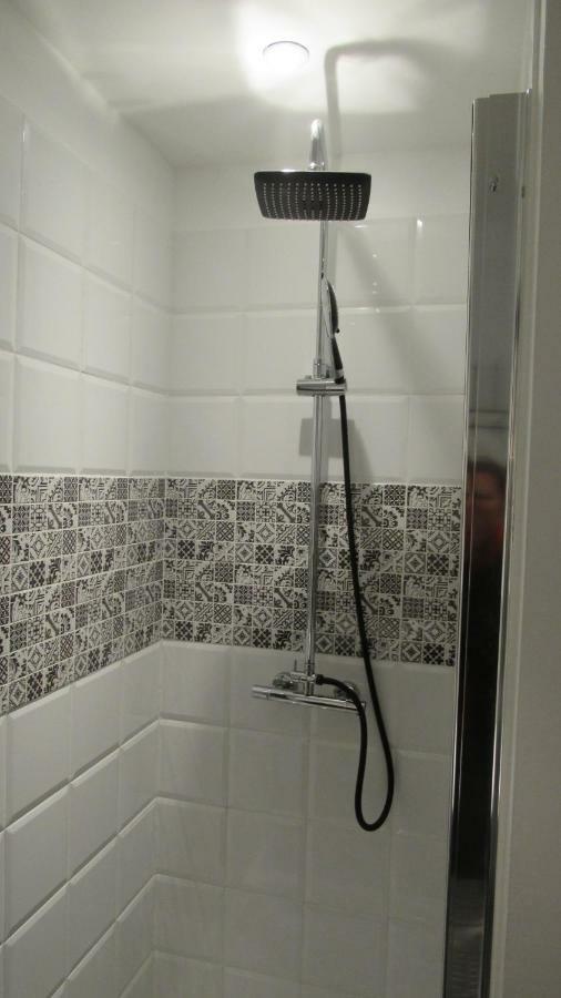 Chez Gladys Et Ses Enfants Hotel Lain Екстериор снимка